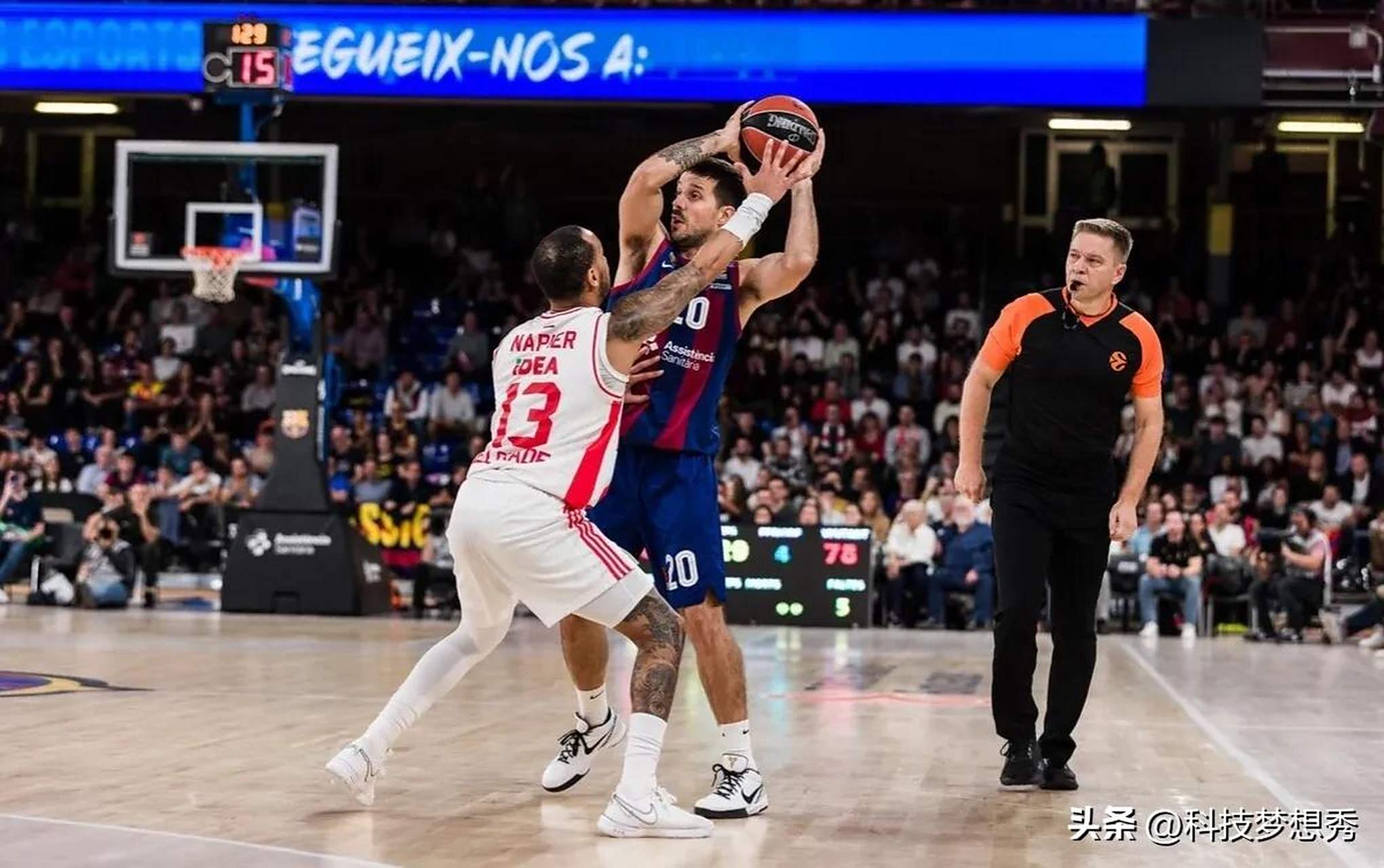 莫兰特和克莱赛后互喷险些爆发冲突，被队友和教练组及时拉开（赛后莫兰特与克莱激烈对喷险酿冲突，队友与教练组迅速拉架）