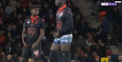 露就秒到没人要！名记辟谣罗德里戈加盟英超豪门，皇马砸手里了？（爆料秒遭打脸？名记辟谣罗德里戈赴英超豪门，皇马要砸手里了？）